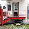 Hier vor dem K9 in der Hieronymusgasse stand eine mächtige, stadtbildprägende Erle. Sie musste gefällt werden, da sie weitestgehend ...