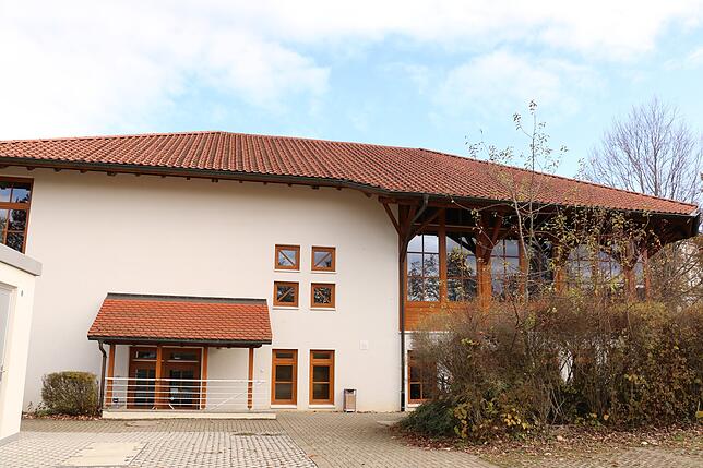 Das Bürgerhaus in Fürstenberg ist ein Mittelpunkt des Dorfgeschehens. Das neue Vereinshaus in nächster Nachbarschaft schafft für die ...