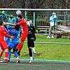 Eine Szene im Löffinger Strafraum beim umkämpften Landesliga-Derby zwischen dem FC Neustadt und dem FC Löffingen.