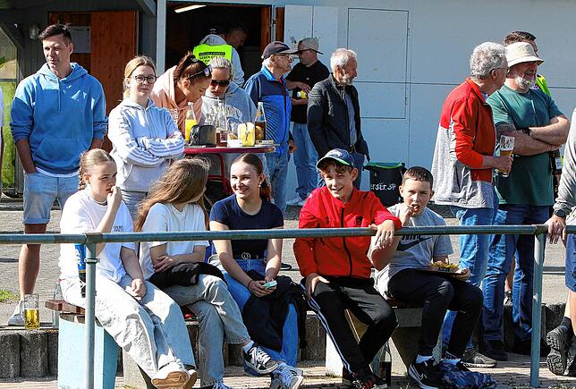 Bild 11: Unsere Bildergalerie vom Bezirksligaspiel zwischen Walbertsweiler-Rengetsweiler und Allensbach