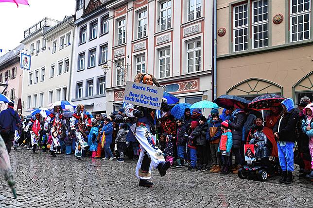 Bild 5: 150 Jahre Katzenmusik: Tausende Narren feiern in Villingen fröhlich