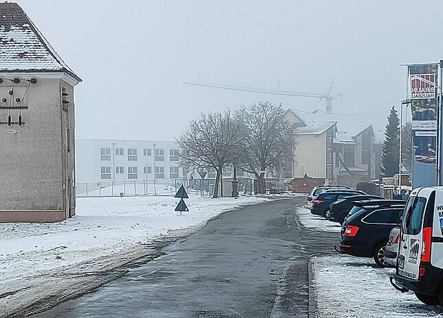 Im Hinblick auf die Fertigstellung des neuen Pflegeparks soll die Sanierung und der weitere Ausbau der Schwenninger Straße in diesem ...