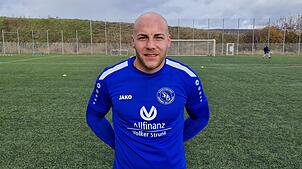 Dennis Sutera sorgte mit dem vierten Tor der Spfr Owingen-Billafingen für das erlösende 4:2 gegen die DJK Konstanz/KN-Egg.