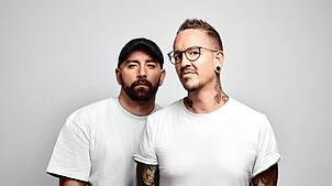 Christopher Seiler (links) und Bernhard Speer kommen am 5. Juli zum Markodrf Open Air auf den Marktplatz.