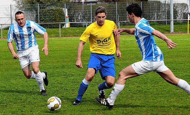 Bild 18: Schnappschüsse aus der Bezirksliga-Saison 2009/2010