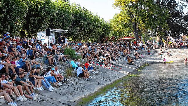 Bild 9: Konstanzer Seenachtfest 2022: Ein Highlight des Tages ist die Wasserski-Show