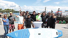 Bild : Auf zum SUP-Rennen! Bei der Bodenseewoche 2024 messen sich die Paddler im Wettstreit