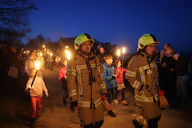 Bild 19: Bilder vom Funkenfeuer 2025 in Litzelstetten: So lebt die Tradition weiter!