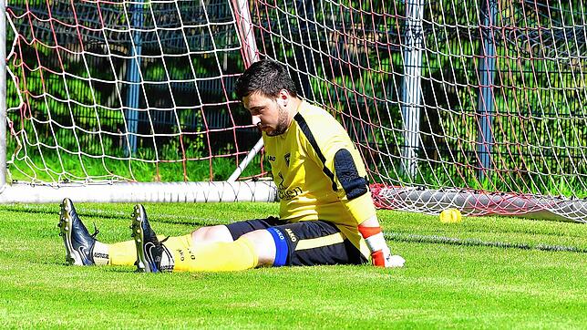 Ohne Worte: Simon Hepp kassierte mit dem FC Schlüchttal zum Saisonauftakt gleich ein halbes Dutzend Tore beim 2:6 gegen den TuS Stetten.