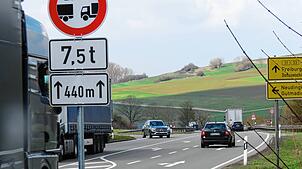200 Meter Mindestabstand: Nach Ankündigungen hat das Regierungspräsidium für das Befahren von Brücken neue Regeln aufgestellt, wie hier ...