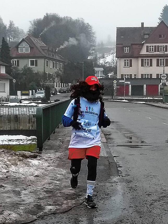 Mit dem Run-Forrest-Run, einem Lauf der Läufer-Homepage www.lauf-weiter.de konnte Andreas Apruzzese aus Stühlingen seinen Rekord brechen ...