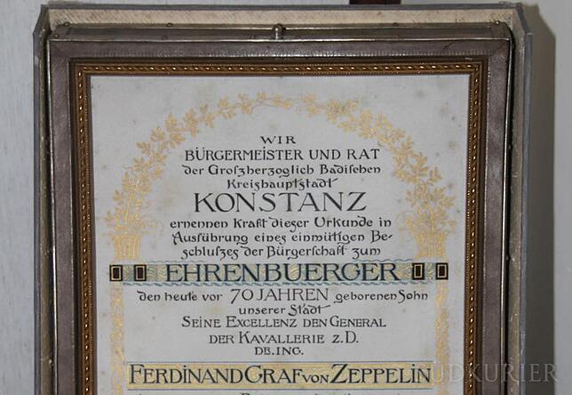 1908 ernannte die Stadt Konstanz den Grafen zum Ehrenbürger. Die Original-Urkunde steht in der „Zeppelin-Stube“.
