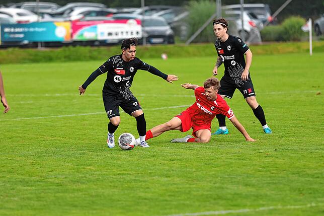Bild 30: U19 des SC Freiburg gewinnt Test in Eggingen gegen den SV Schaffhausen mit 4:1 – wir haben Fotos!