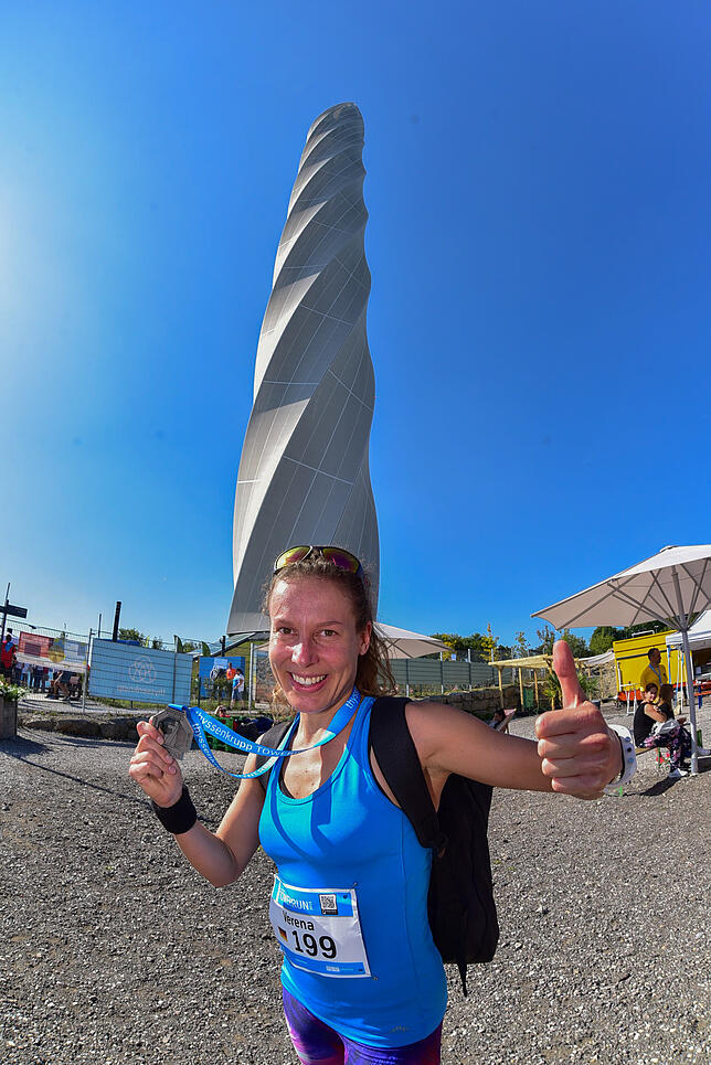 Bild 3: Die schnellste Treppenhausläuferin Deutschlands kommt aus Konstanz. Hier erklärt Verena Schmitz ihr Erfolgsgeheimnis