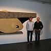 Sie waren am jüngsten Kunstwerk von Erwin Rehmann mitbeteiligt: Bildhauer Daniel Waldner (links) und Raumausstatter Felix Klingele.