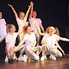 Premiere feierten die Lipp City Girls mit ihrem &bdquo;Sparkling Dance&ldquo;: Der Tanz von Annkatrin Bock, Sarah Mayer, Zoe und Leonie ...