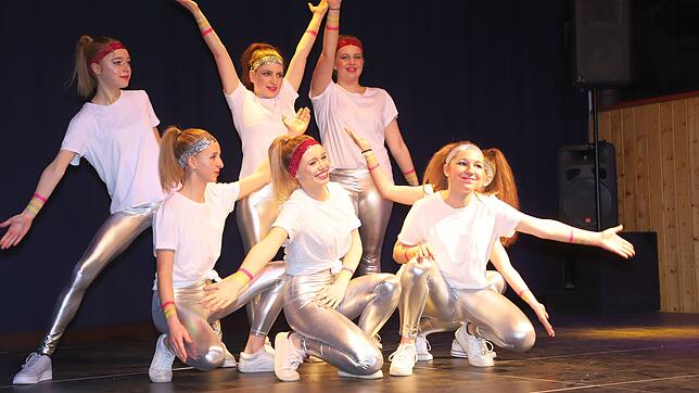 Premiere feierten die Lipp City Girls mit ihrem &bdquo;Sparkling Dance&ldquo;: Der Tanz von Annkatrin Bock, Sarah Mayer, Zoe und Leonie ...