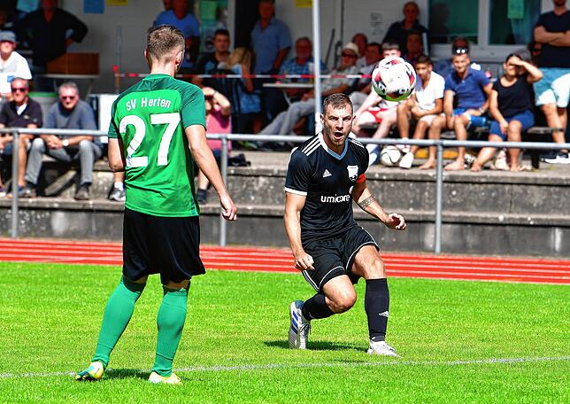 Bild 5: Aufsteiger SG FC Wehr-Brennet unterliegt unglücklich mit 2:3 gegen den SV Herten &ndash; und wir haben Bilder vom Spiel!