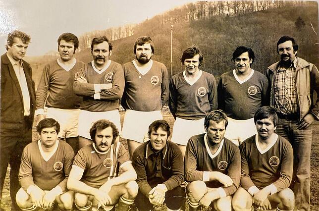 Das erste Mannschaftsfoto des SV Eggingen aus dem Jahr 1976 – dem Jahr der Eintragung ins Vereinsregister.