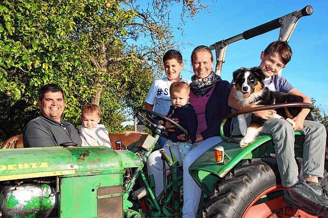 Familie Sarachella aus Wald-Riedetsweiler, von links: Pio Sarachella mit Teresa, Antonio, Judith Sarachella mit Felipa und Carlo mit ...