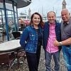 Snezana und Zoran Rajkovaca sowie Andreas Jehle, Vorsitzender des Yachtclub Eichhorn sowie der Arbeitsgemeinschaft Sportboothafen Staad, ...