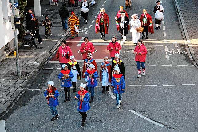 Bild 4: Schmutziger Dunschtig in Radolfzell: Die beeindruckendsten Bilder vom Narrenbaumumzug