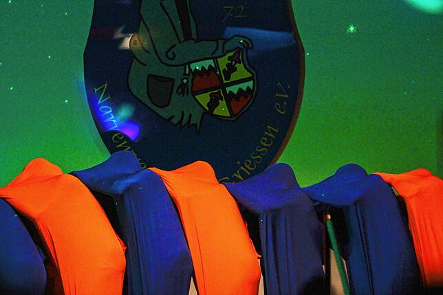 Unter dem Motto „Nichts für faule Säcke“ tanzte der Narrenverein Grießen in bunten Säcken zu sämtlichen Liedern und sorgte für gute ...