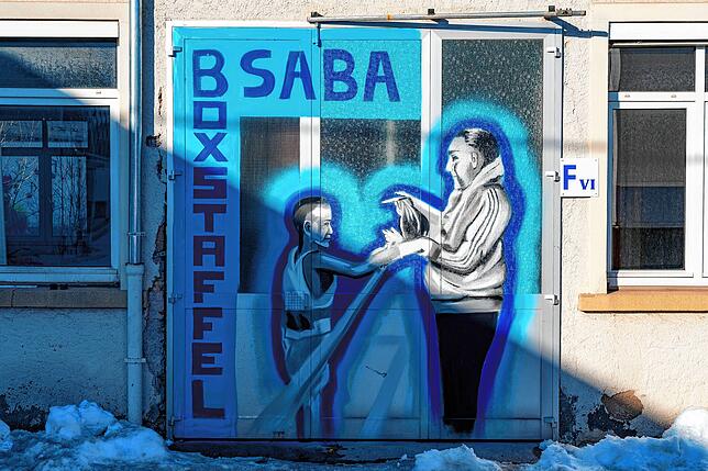 Graffiti an einer Wand der alten SABA-Gebäude.