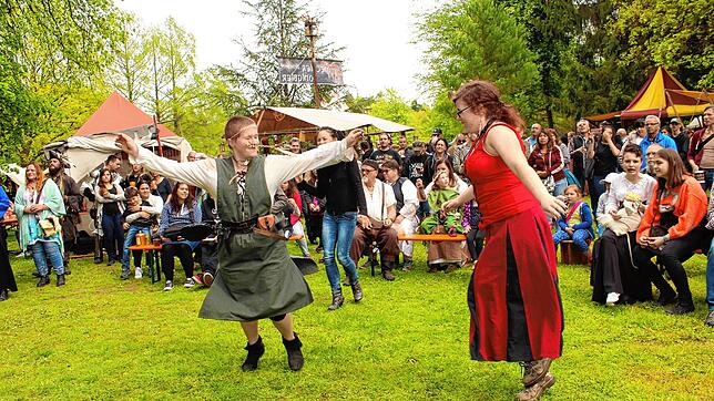 Fünf Tage lang bildet der Stadtgarten die Kulisse für den Mittelaltermarkt. Der Markt ist Teil des Programms Kultur in Pfullendorf. ...
