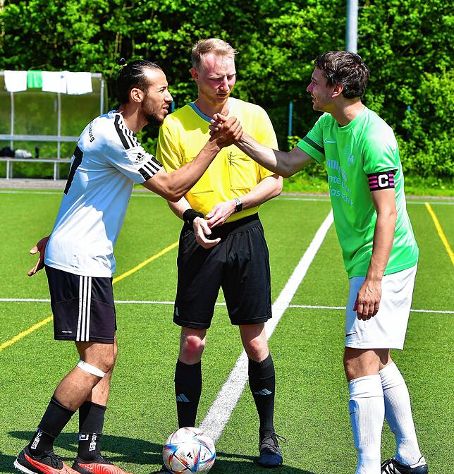 Bild 6: SG Mettingen/Krenkingen siegt 5:0 bei der U23 des SV 08 Laufenburg – und wir haben Bilder!