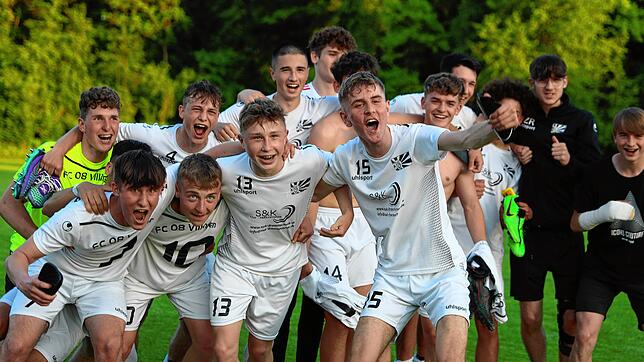 Es ist geschafft! Die Villinger B-Junioren feiern die Verbandsliga-Meisterschaft.