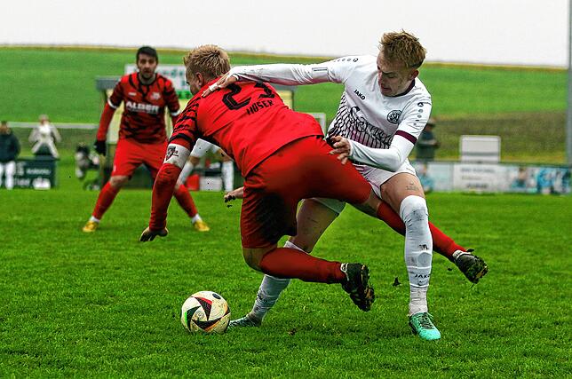 Bild 35: Acht Tore im Duell zwischen FV Walbertsweiler und SV Deggenhausertal. Wir haben die besten Bilder!