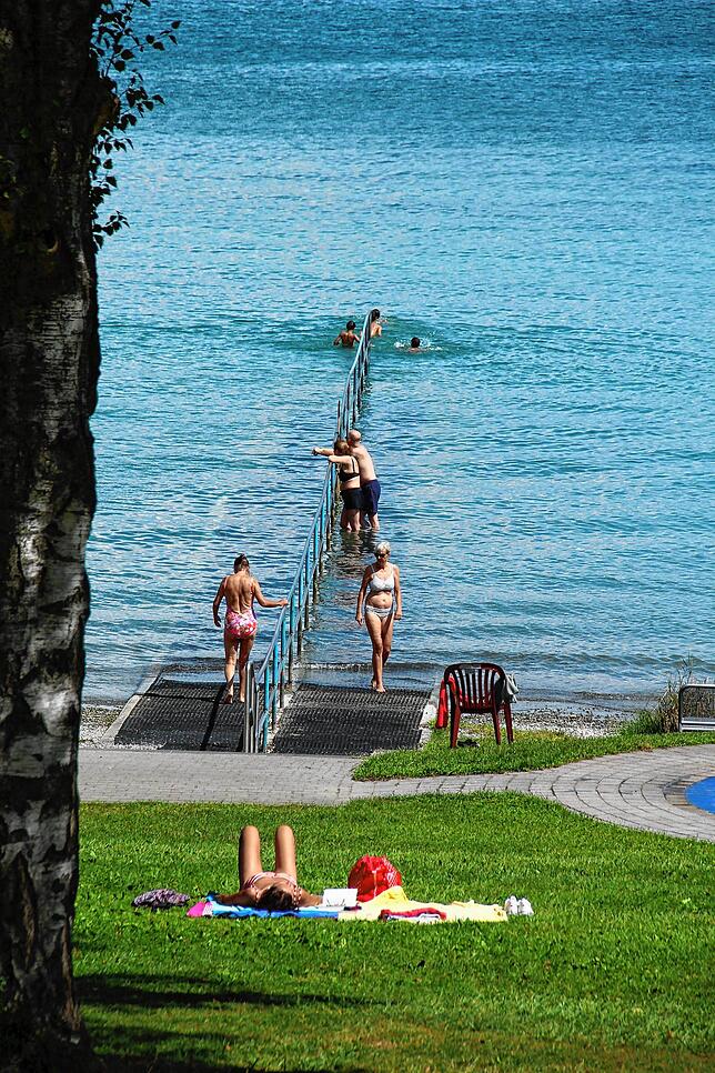 Der Steg im Strandbad Litzelstetten.
