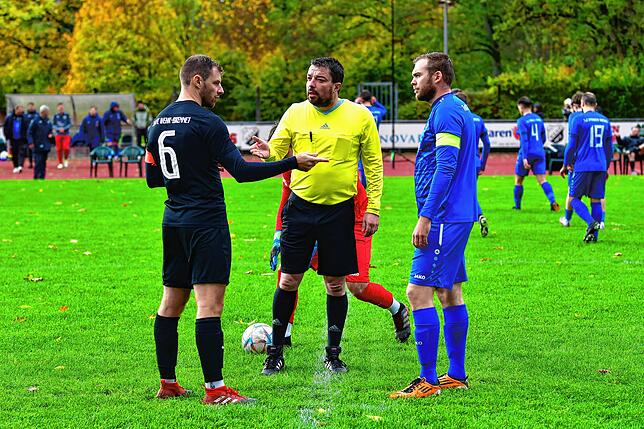 Bild 2: TuS Efringen-Kirchen siegt 2:1 bei der SG FC Wehr/Brennet &ndash; und wir haben Bilder!