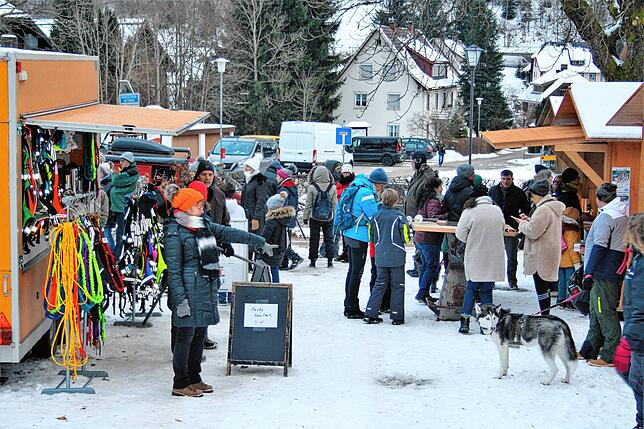 Reger Betrieb herrschte auf dem Wintermarkt Huskyfieber in Todtmoos.