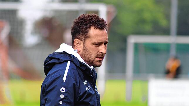 Adnan Sijaric, der neue Trainer des FC RW Salem, ist mit einem überraschenden 4:3-Pokalsieg gegen Verbandsligist 1. FC Rielasingen-Arlen ...