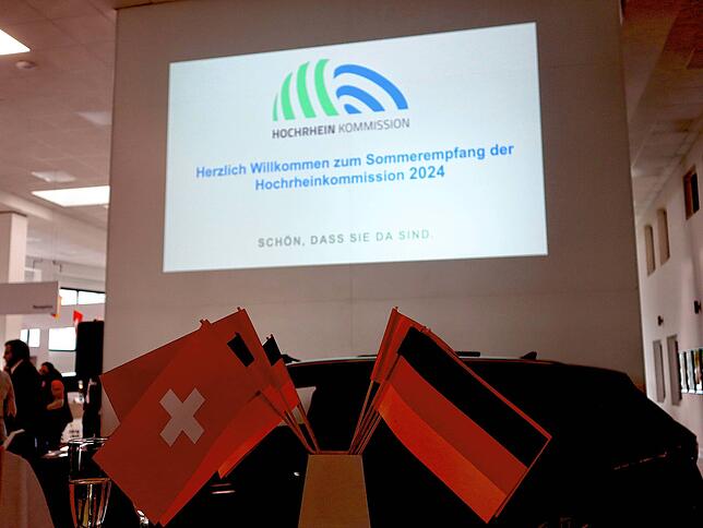 Bild 36: Deutschland – Schweiz: Die schönsten Bilder vom Public Viewing in Tiengen
