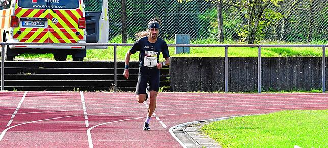 Bild 20: Omar Tareq und Michaela Gertis gewinnen den 34. Wehratallauf – und wir haben Fotos!
