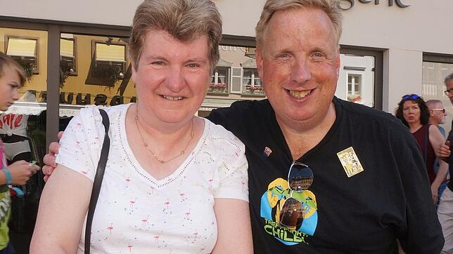 Mit Chilbi-T-Shirt: Jacky und Ashley Price aus Lewes sind Stammgäste bei der Chilbi.