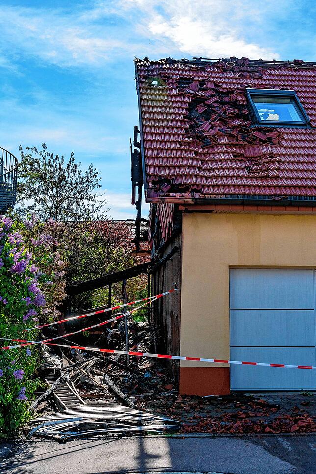 Zu dem Feuer kommt es in der Nacht zum Sonntag im Brigachtaler Ortsteil Klengen.