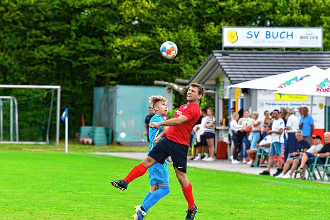 Bild 5: SV Buch besiegt zum Auftakt den FC Hochrhein mit 3:1 &ndash; und wir haben Bilder!