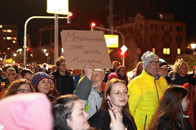 Bild 14: Konstanz geht für Zusammenhalt und Demokratie auf die Straße: Bilder