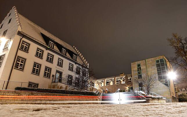 Musikschule mit angrenzender Stadtbibliothek.