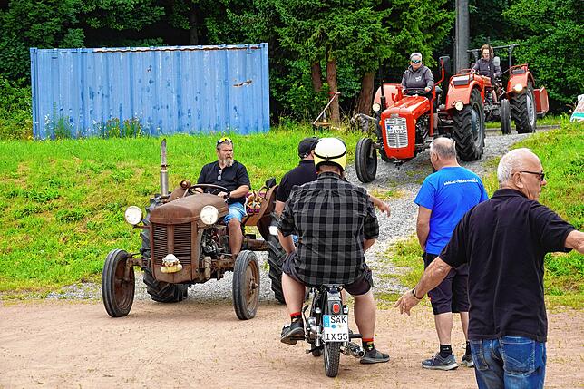 Bild 6: Hotzenwald: Oldtimer-Treffen mit Live-Musik