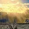 Surreale Lichtstimmungen über dem Bodensee bei Friedrichshafen.