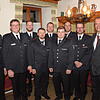 Edin Muslic (Stellvertreter des Kreisbrandmeisters, links) und Bürgermeister Stefan Dorfmeister (rechts) ehrten Tobias Vogelbacher, ...