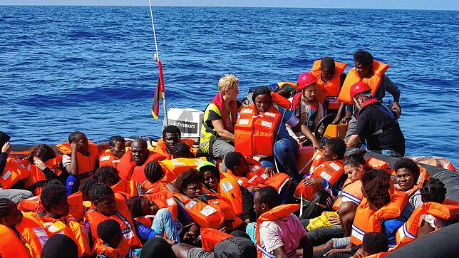 Bild : Wie der Gemeinderat und Unternehmer Thomas Nuding Flüchtlinge im Mittelmeer vor dem Ertrinken retten will