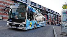 Ein Bus des Regionalverkehrsunternehmens RAB am Häfler Stadtbahnhof (Archivbild).