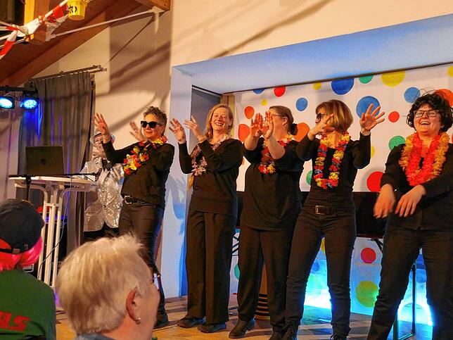 Bild 15: Zunftball 2025: Gruseln, Tanzen und Feiern im komplett ausverkauften Mozartsaal