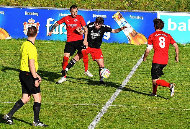Bild 15: VfR Bad Bellingen besiegt den FC Hochrhein mit 4:1 &ndash; und wir haben Bilder!